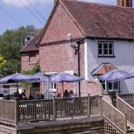 Hotel The Tickled Trout Maidstone Exterior foto